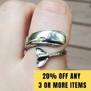 NWOT Silver Lucky Whale Ring